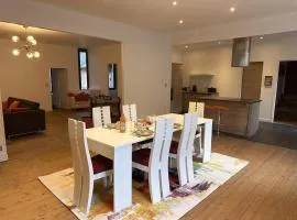 Gîte moderne au cœur de Moulins, 4 pers, tout compris - FR-1-489-570
