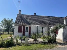Ferme rénovée avec étang privé, proche de la forêt de Tronçais, idéale pour pêche et détente - FR-1-489-389