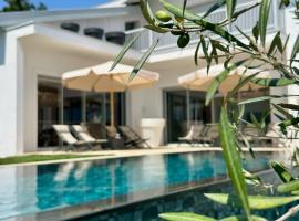 EHDΞN Biarritz Arbonne, hotel en Arbonne