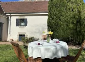 Gîte confort au cœur de l'Allier : randonnées, canoë, pêche, vignoble, terrasse, tout inclus - FR-1-489-512