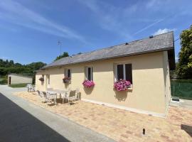Maison avec Terrasse et Jardin à Gacé - FR-1-497-247, hotel v destinaci Gacé
