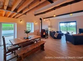 Deux Gîtes Accueillants avec Wifi et Animaux Admis - FR-1-496-344