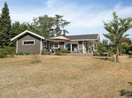 Vibrant Nature Close Stay Near Udsholt Beach