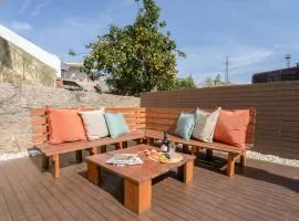 Host Wise - Charming Spacious Duplex House