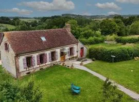 Charmante longère avec grand jardin, cheminée, Wi-Fi et animaux, tout inclus près du Perche - FR-1-497-216