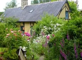 Maison Normande avec Jardin, Terrasse et WIFI Inclus - FR-1-497-220