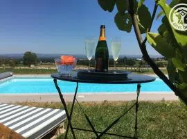 Charmant gîte avec terrasse et piscine, ferme familiale, produits locaux, animaux acceptés - FR-1-496-143