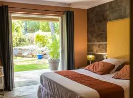 Provencal Villa With Forest Views And Pool