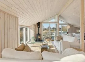 Holiday Home With Lake View In Bisserup