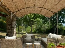 Provencal Villa With Panoramic Views In Luberon