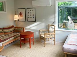 Extend The Snug Summer Evenings In The Orangery – hotel w mieście Melby