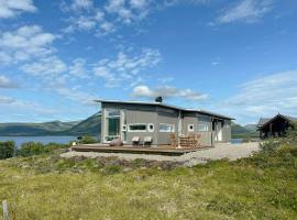 Modern Cabin With Sea View On Andøya, Vesterålen, ξενοδοχείο σε Risøyhamn