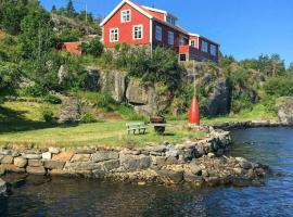 Historic Captain's House In Kragerø Archipelago, hotel i Stabbestad