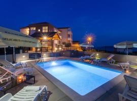 Villa Honey, hotel en Seget Vranjica