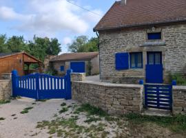 la maison bleue, acomoda&ccedil;&atilde;o com cozinha em Marcilly-Ogny