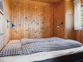 70S Holiday Home With Sea View Near Hals