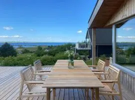 Modern Summer House Overlooking The Water
