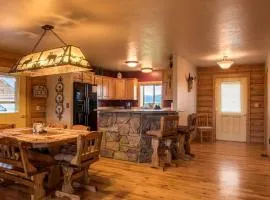 Secluded Mountain-View Cabin with Cross-Country Trails Near Scenic Lakes in Idaho