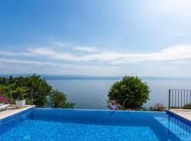 Vila Medea sea view by Villas Guide