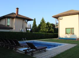 Къща за гости ,,Ива'', cottage in Bŭlgarevo