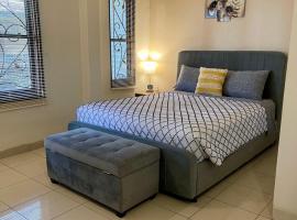 Ndalem Suryo Guesthouse, acomoda&ccedil;&atilde;o com cozinha em Yogyakarta