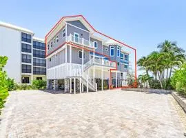 -Island Girl- Immaculate Gulf Front Duplex home