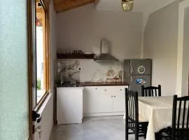 Leone Guesthouses