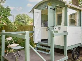 Host & Stay - Shepherd's Hut