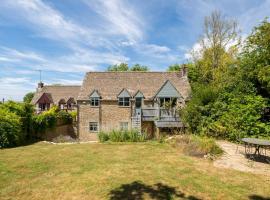 Pass the Keys Beautiful family house with large private garden, ξενοδοχείο σε Great Rissington