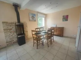 quiet countryside cottage 6 People