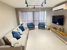 Todo reformado pertinho da praia