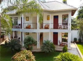 Hellens Riverside Villas single deluxe room