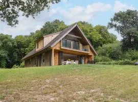 Lakeside Lodge