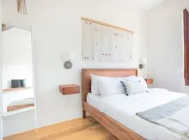 Annabelle 2D Downtown 2 BR 2BA near City Market