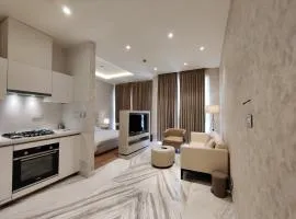 5 Star Lavish Flat in Leela Residence