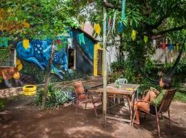 MANGAMEL Hostel Pousada