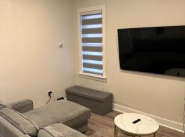 Charming Stay Near NYC, hotel di West New York