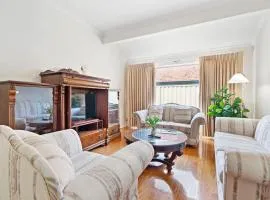 Winthrop Mansion - 5 Bed, 3 Bath, Pool Table, Bbq