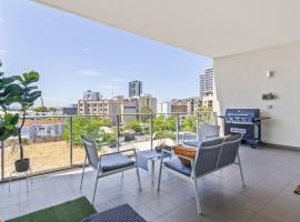 SkylineViews 2bdrm River, WACA, Optus stadium, hotel sa Perth