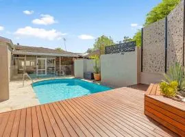 Tropical Zen Stylish Beach-Inspired Home w Pool