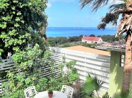 Sea View Chill Spot 15 min walk to the beach, hotel a Saint Mary