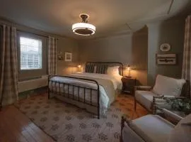 Hiwassee Room on Lookout Mountain