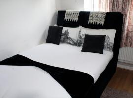 Central London rooms close to Portobello road and Nottinghill Gate, three-star hotel in London