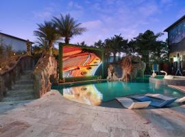 1021 Fantasy, Hotel in Davenport