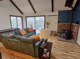 Rustic Mountain Escape Waterpark, Ski & Views!