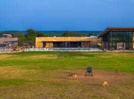 SKYE Texas Hill Country Resort: Hilltop şehrinde bir tatil k&ouml;y&uuml;