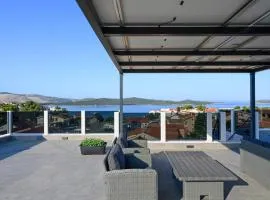 1 Bedroom Gorgeous Apartment In Zaboric-Brodarica
