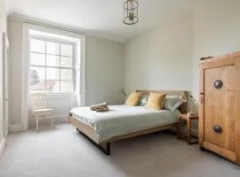 Lovely Georgian 2-bed apartment in Historic Bath