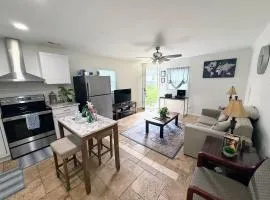 Renovated 2 Bedroom in Durham! Superhost!
