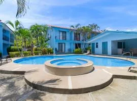 Coco - Laguna Azul Poolside Condo